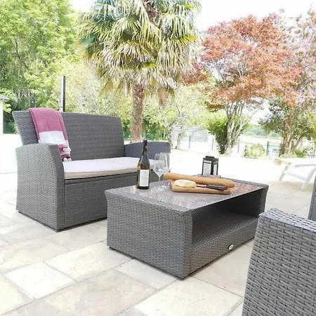 Le Domaine Du Preau 招待所