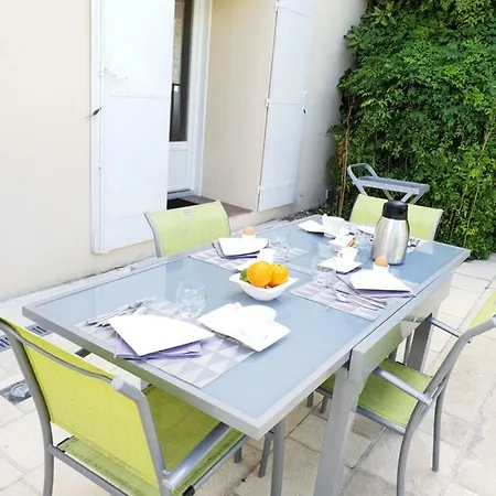Le Domaine Du Preau Guest house