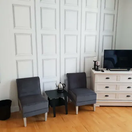 Le Domaine Du Preau Guest house